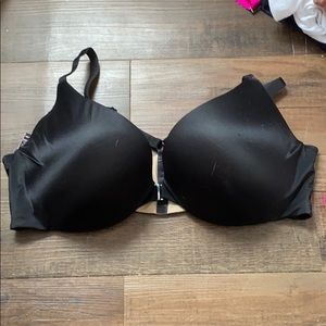 Victoria’s Secret front close bra